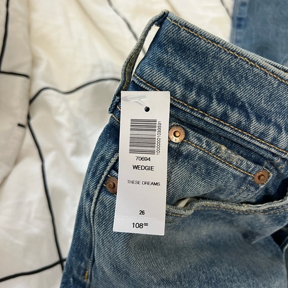 Levi’s Wedgie Jeans - Picture 7 of 8